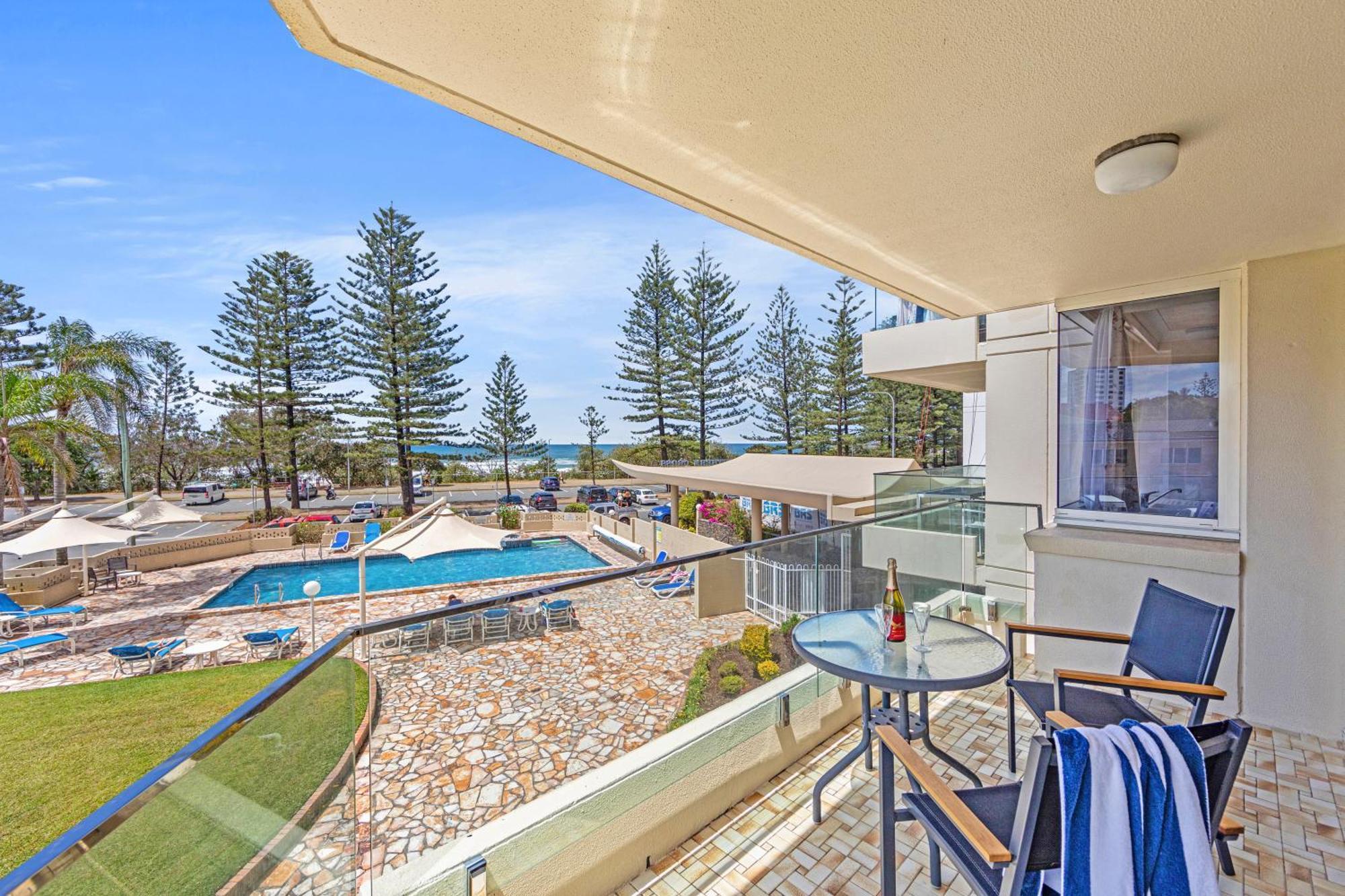 Southern Cross Beachfront Holiday Apartments Gold Coast Dış mekan fotoğraf